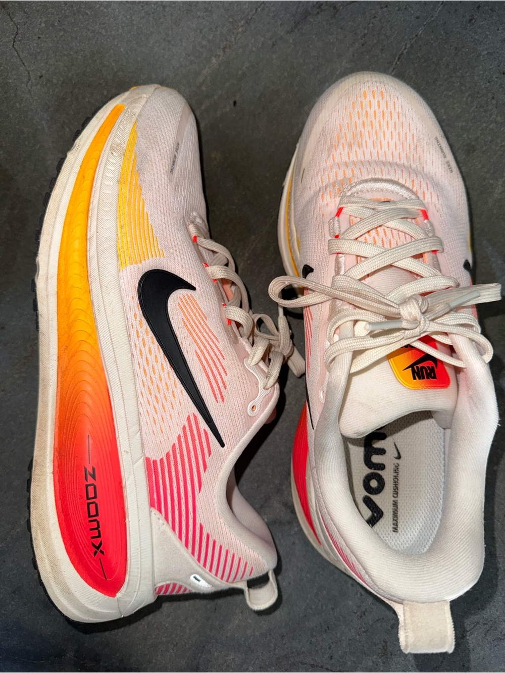 Nike Vomero 18 Zoom X Running Shoes White Pink & Yellow size 8.5